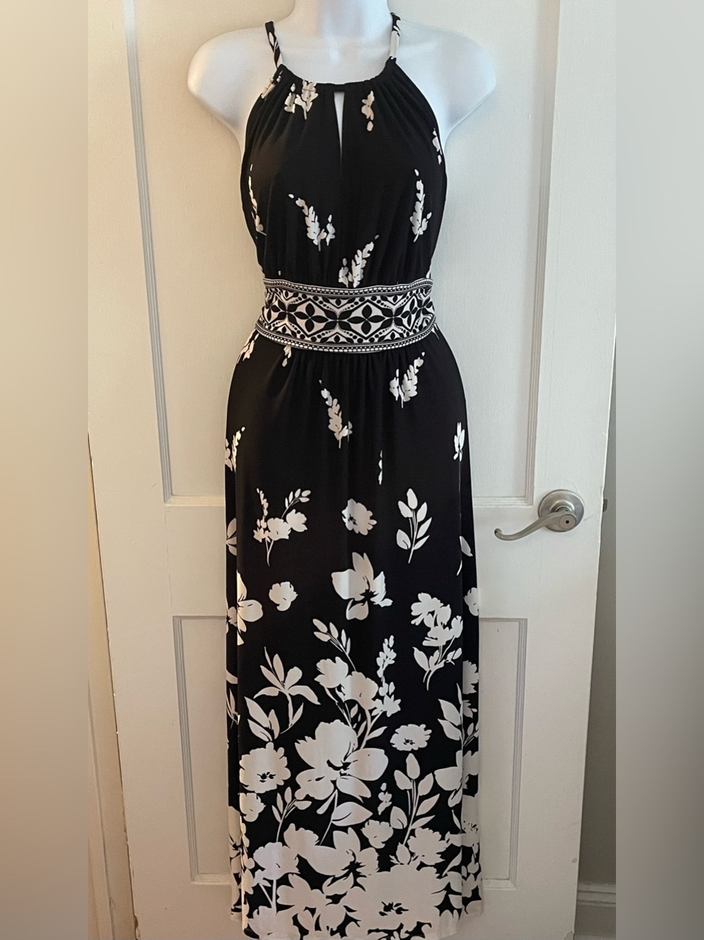 London Times Black & white Floral Maxi Dress Size 10